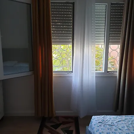 Kujtimi House * Durres