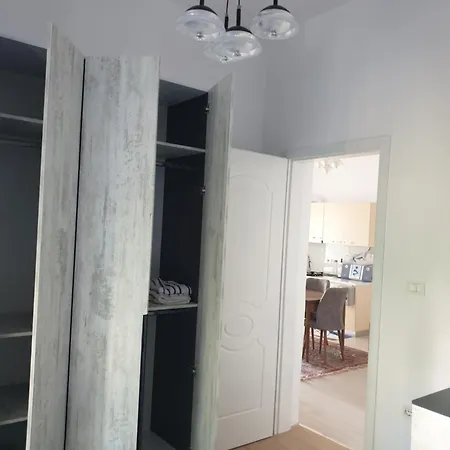 Kujtimi House Homestay Durres